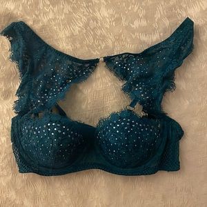 32c Victoria Secret bra